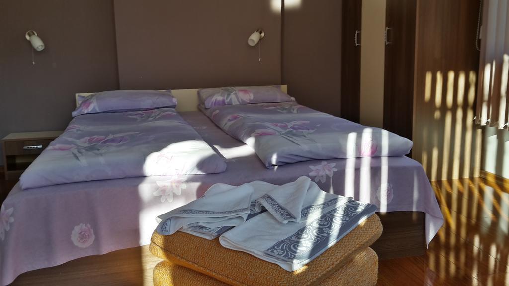 Kyurkchievi Guest House Sapareva Banya Bilik gambar
